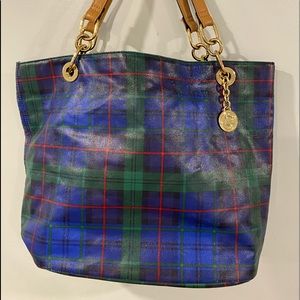 Tommy Hilfiger large plaid bucket purse